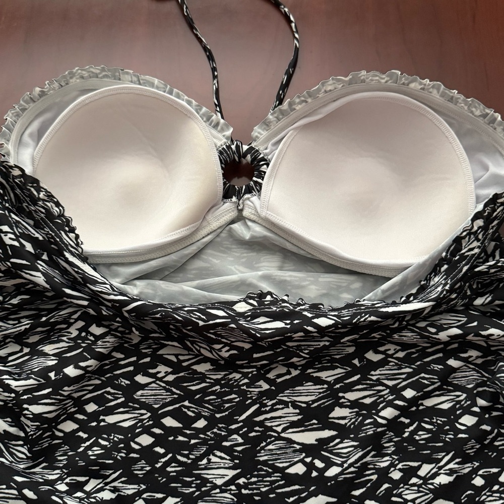 NWOT Oh Baby Motherhood Maternity Swimsuit One Piece Black/White Women’s Size XL - Picture 5 of 11